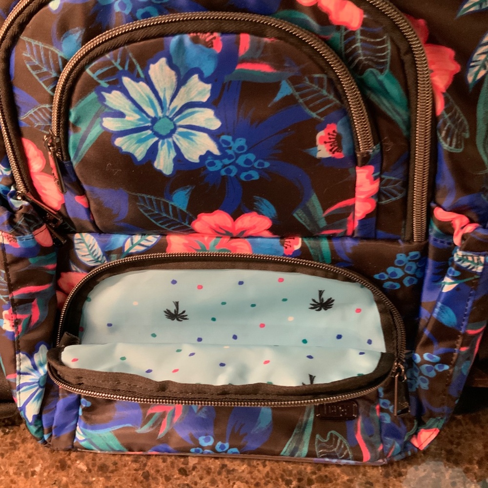 LUG - HATCHBACK - NWOT. RESORT BLACK - Picture 3 of 6